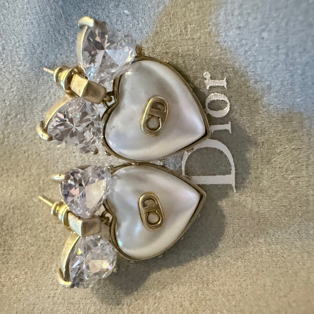 Silver and White Heart Earrings - Picture 2 of 2